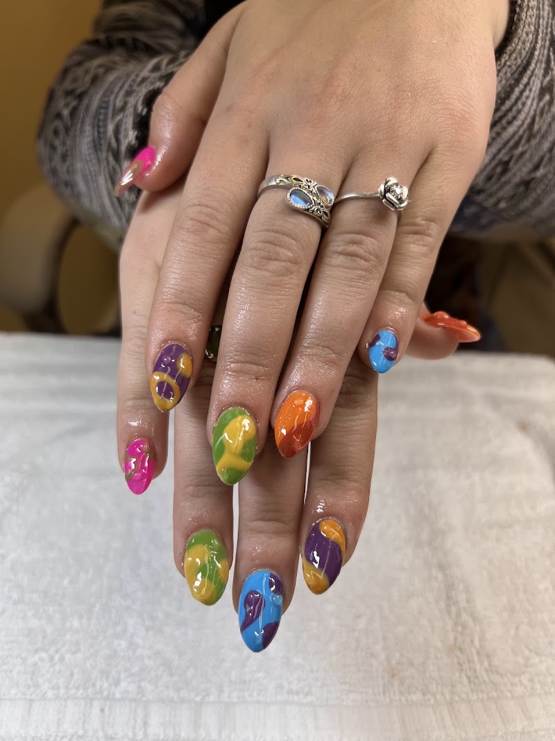 VT Nails & Spa, nail salon in North Bend, OR, photo 3 of 10