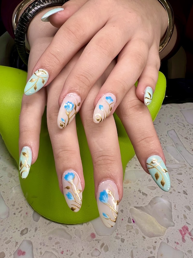 VT Nails & Spa, nail salon in North Bend, OR, photo 5 of 10